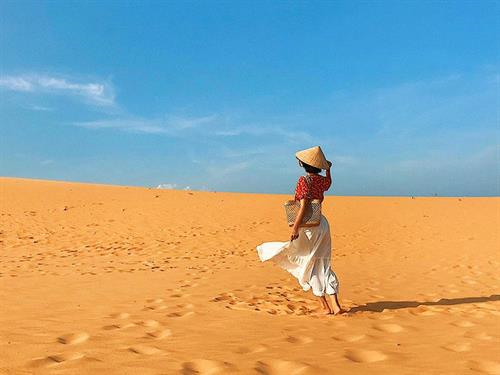 Car Rental Service From Vung Tau To Mui Ne Sand Dunes